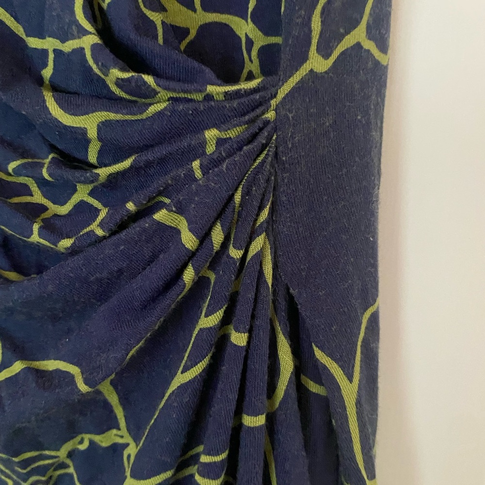 Tommy Bahama wrap cap sleeve midi dress. Size Large - Picture 3 of 5